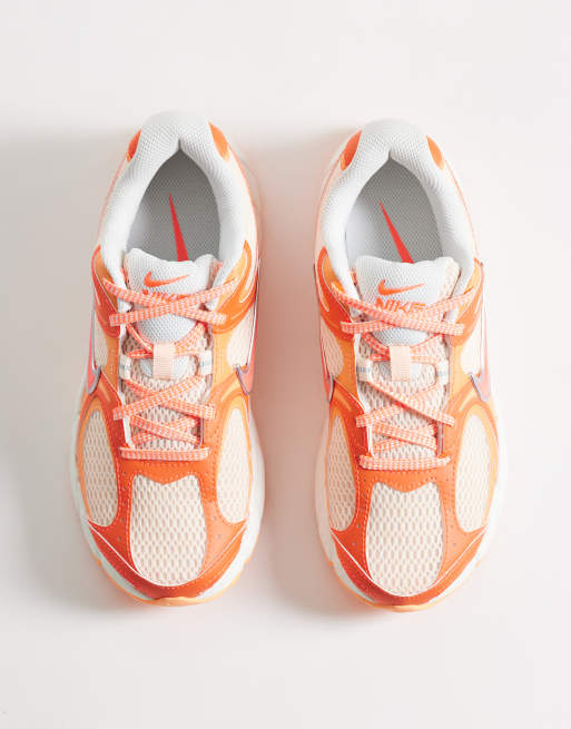 Nike V5 RNR sneakers in orange and pink, 2 of 5