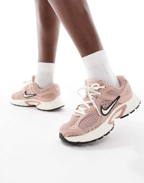 Nike V5 RNR sneakers in pink & ivory - view 1