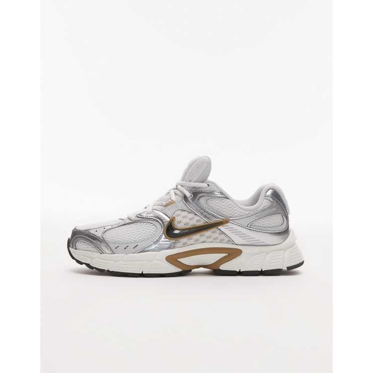◆正規品◆NIKE V5 RNR WHITE LLIC SILVER◆関税込◆人気◆ NIKE V5 RNR Mens Shoes - WHT/BLK - 13 | Tillys