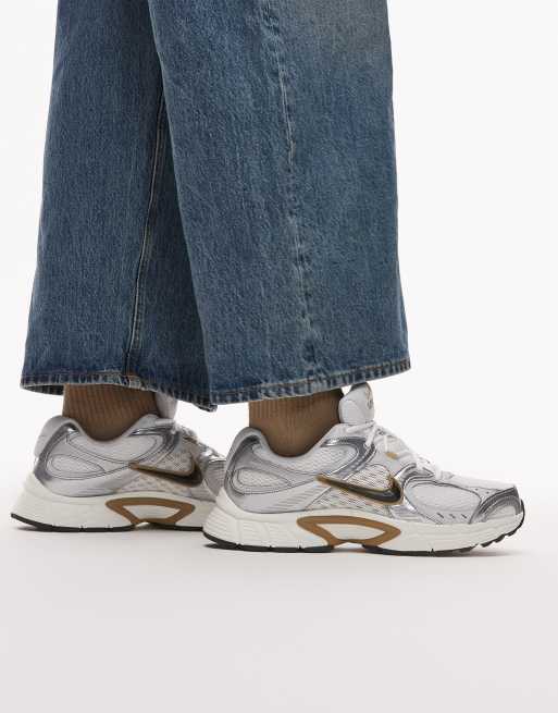Nike V5 RNR sneakers in silver and light brown