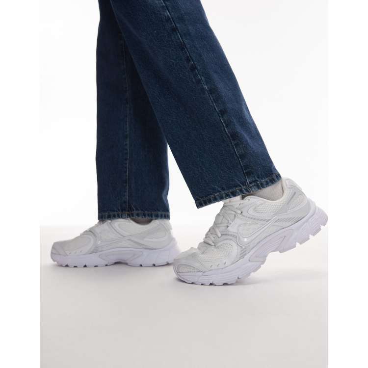◆NIKE◆V5 RNR White llic Silver 女性用 韓国発 24~31cm Nike V5 RNR sneakers in white and silver | ASOS