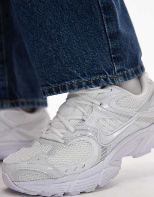 Nike V5 RNR sneakers in white and silver | ASOS