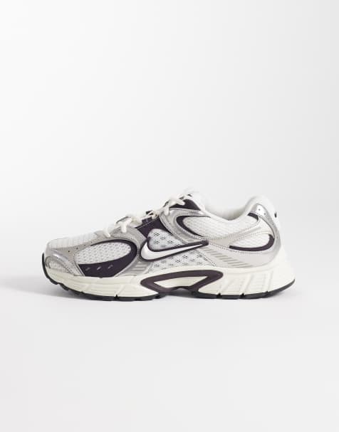 Nike V5 RNR sneakers with metallic detail in white and brown - view 1