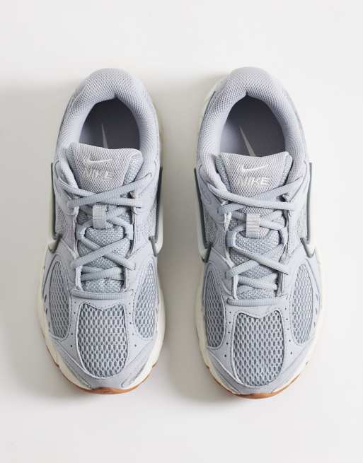 Nike V5 RNR sneakers with suede detail in light blue, 2 of 5