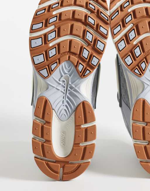 Nike V5 RNR sneakers with suede detail in light blue, 3 of 5