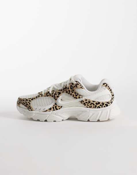 Nike V5 RNR Suede sneakers in off white and leopard print - view 1