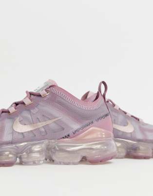nike vapormax lila