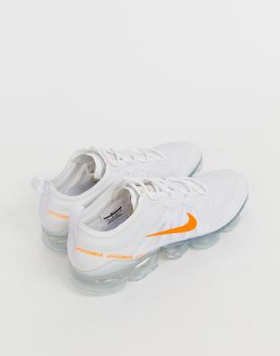 nike running vapormax 2019 trainers in white