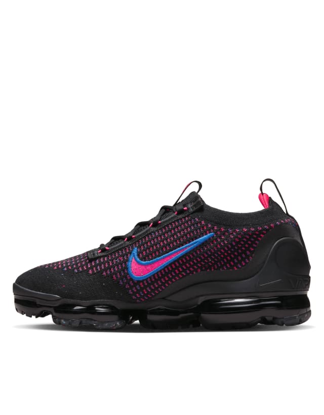 Nike Vapormax 2021 sneakers in black and hyper pink