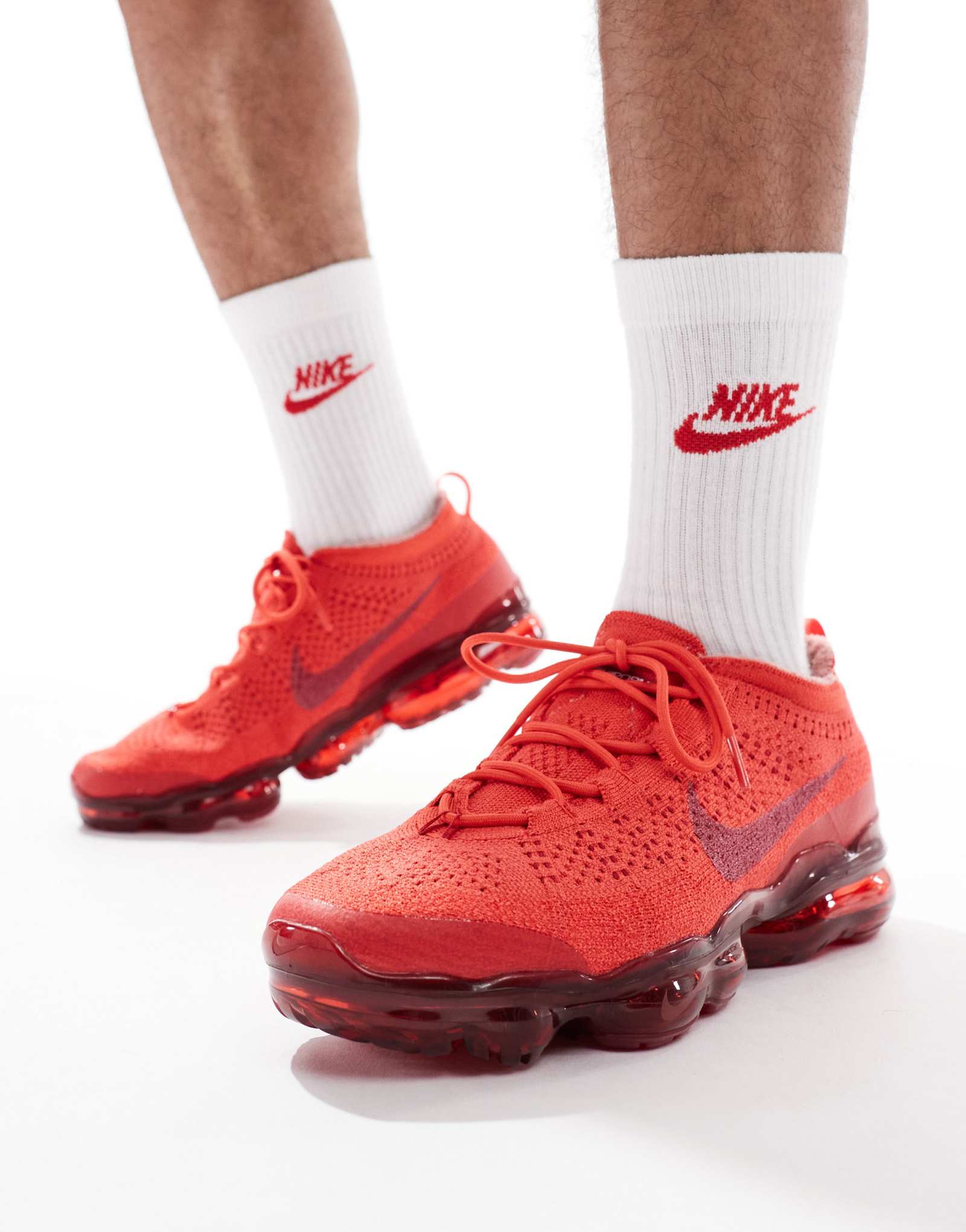 Кроссовки Nike Vapormax 2023 Flyknit красного цвета