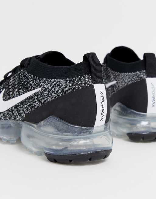 Running vapormax flyknit 2025 3.0 oreo trainers