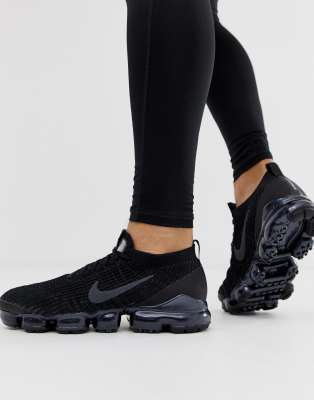 black vapor max flyknit