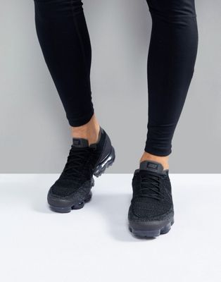 Nike Vapormax Flyknit in black | ASOS