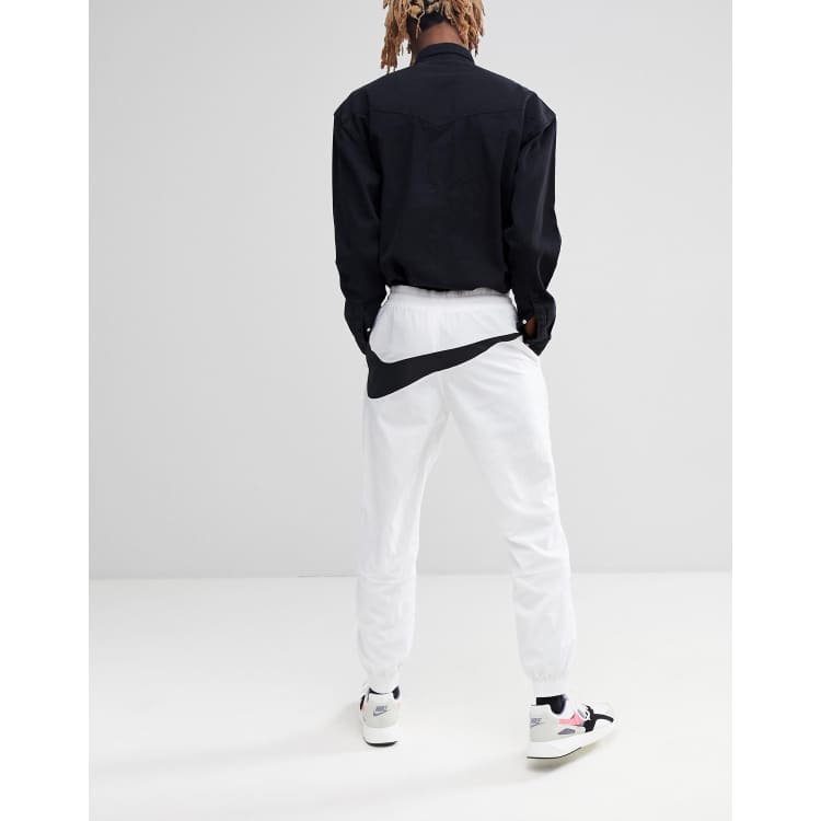 polla los padres de crianza Inocencia Nike Vaporwave Joggers With Large Swoosh In White AJ2300-100 | ASOS