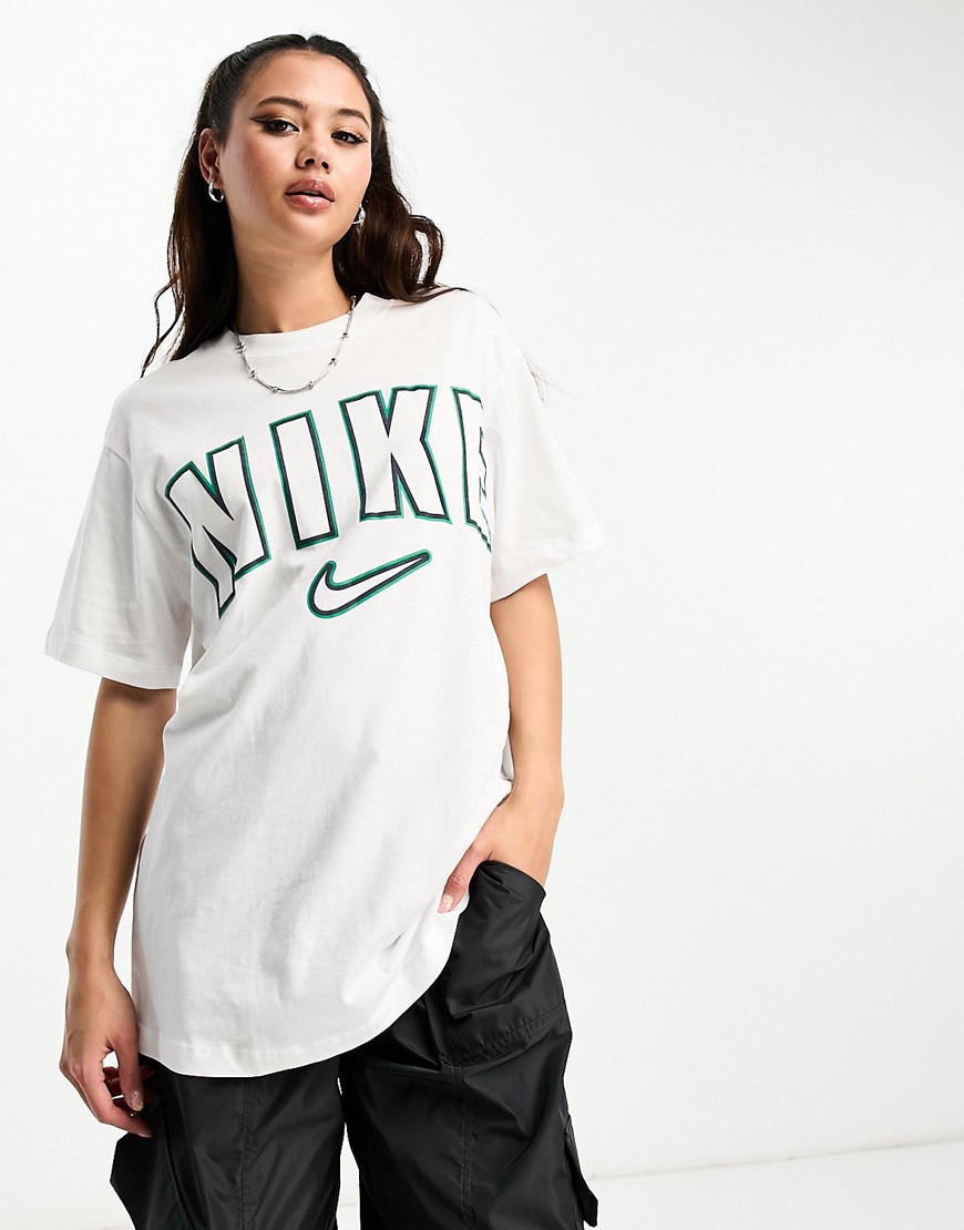Nike varsity boyfriend t-shirt in white