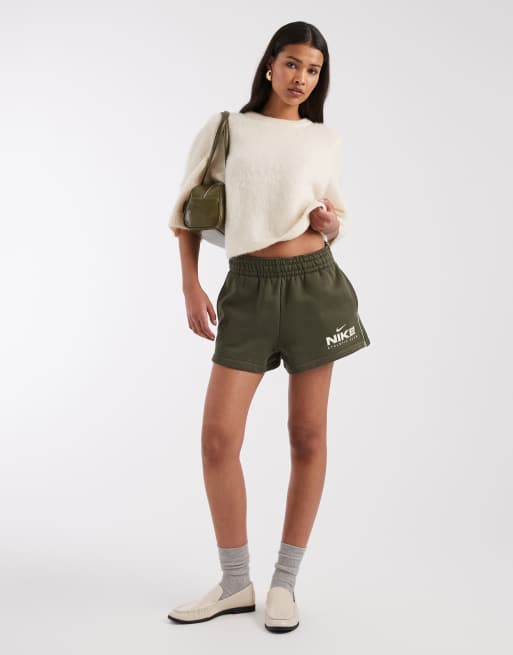 Nike Varsity fleece shorts in khaki, 2 of 5
