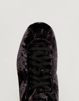 black velvet nike cortez