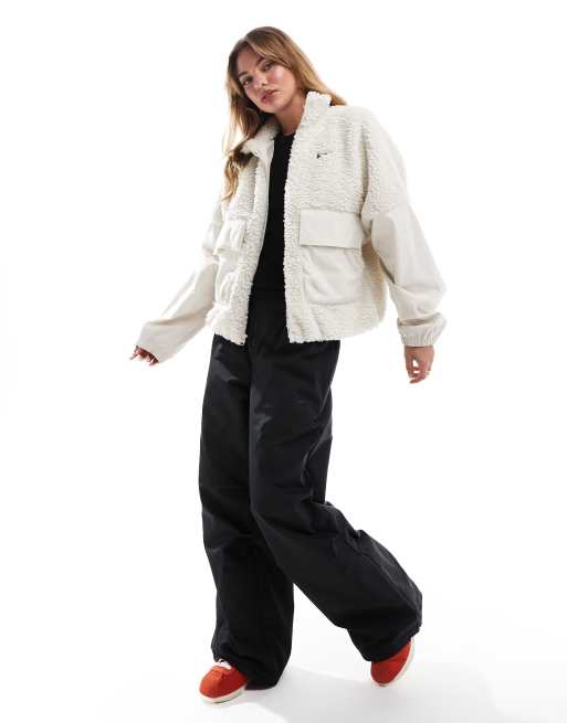 Nike Veste en imitation peau de mouton Beige ASOS