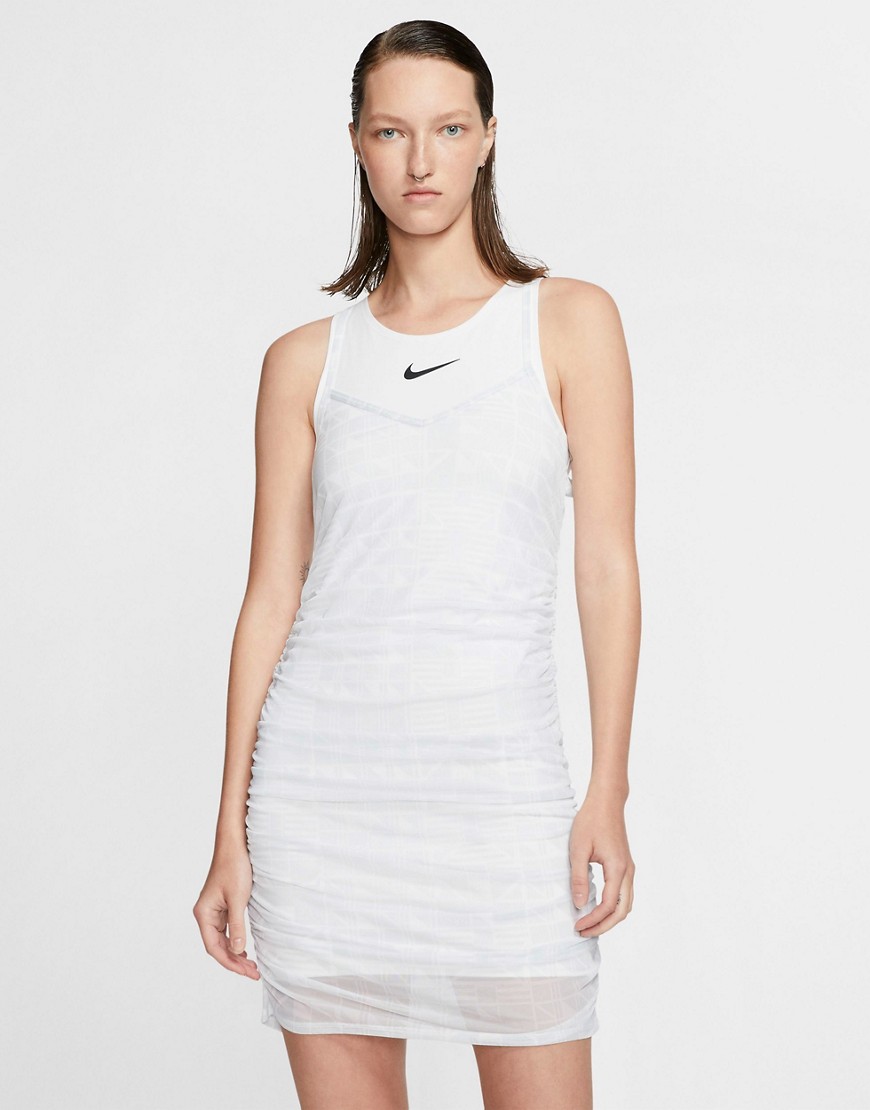 Nike - Vestito corto con strato a rete bianco
