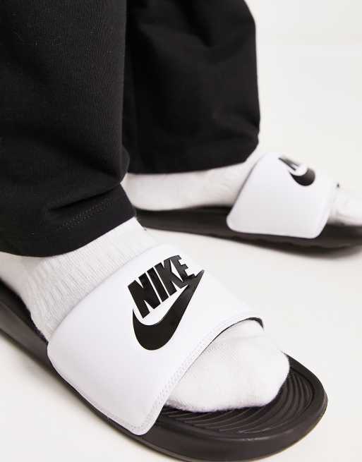 Claquette nike clearance blanche et noir