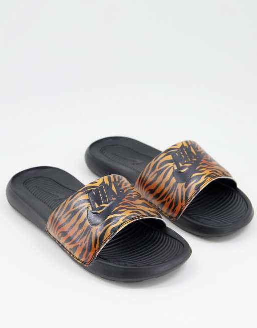 Nike animal hot sale print sliders