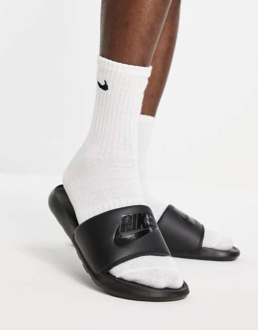 Nike Victori One Claquettes Triple noir ASOS