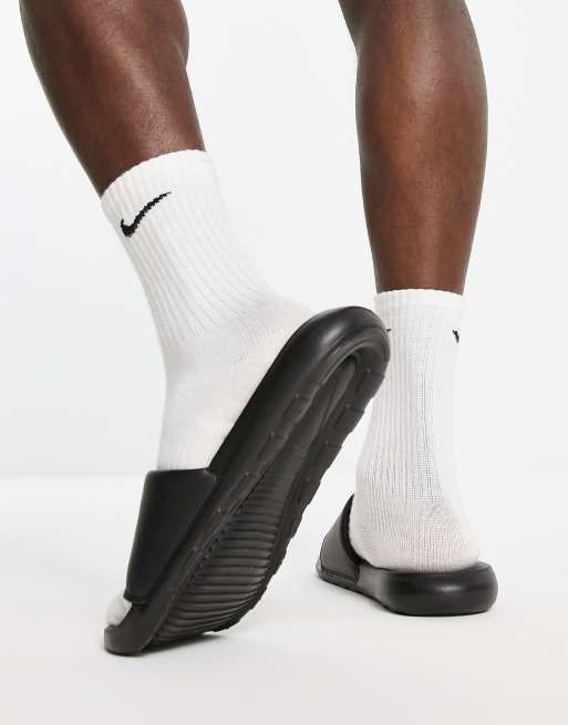 nike victori one sliders in triple black