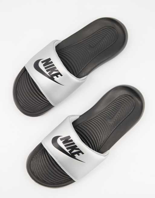 Silver on sale nike slides