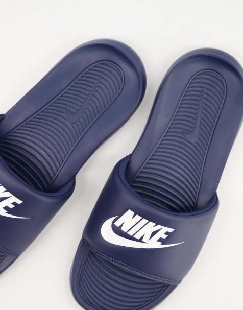 Nike - Victori One - Slippers in marineblauw - view 1