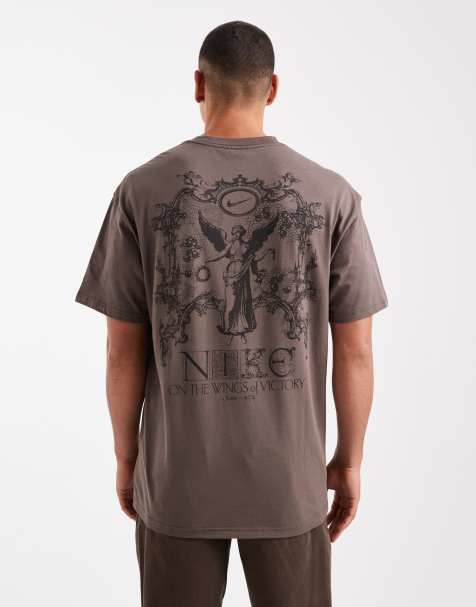 Nike Victory back print graphic t-shirt in brown - view 1