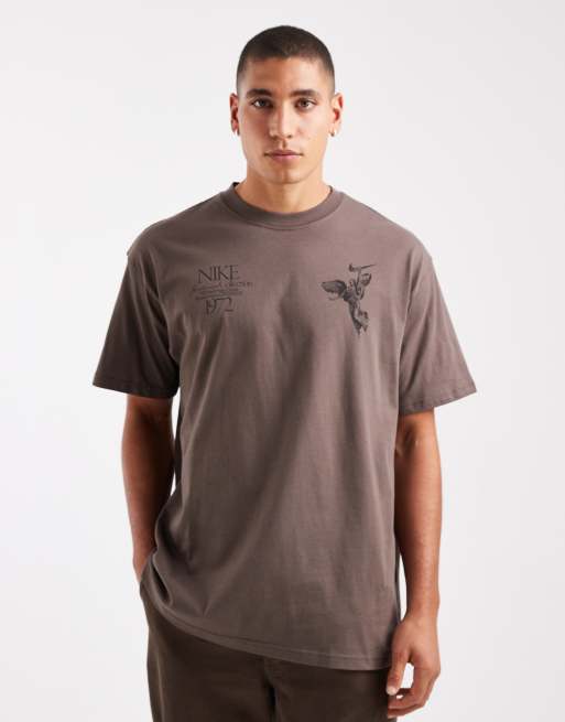 Nike Victory back print graphic t-shirt in brown, 3 of 5