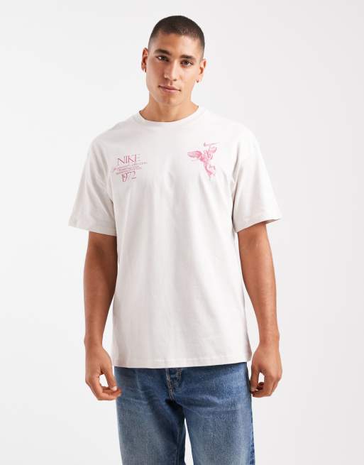 Nike Victory graphic T-shirt in beige