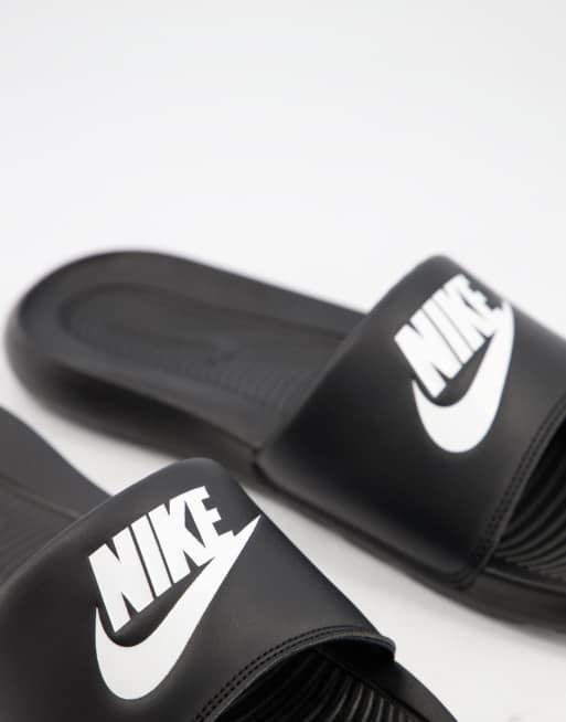 Nike – Victory One – Slider in Schwarz, 3 von 4