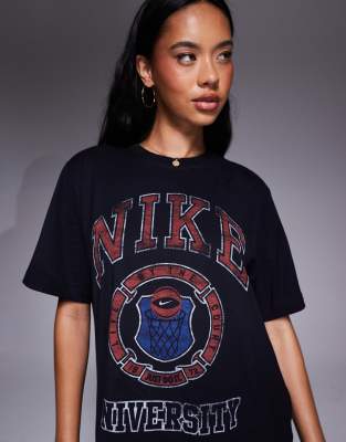 Nike Vintage Oversized Graphic T-shirt In Black