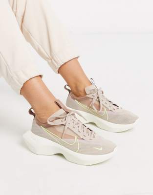 Nike – Vista Lite – Sneaker in Beige | ASOS