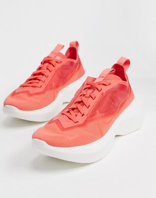 Nike Vista Lite sneakers in red | ASOS
