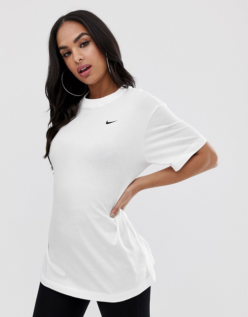 Nike – Vit t-shirt i oversize-modell med liten Swoosh-logga