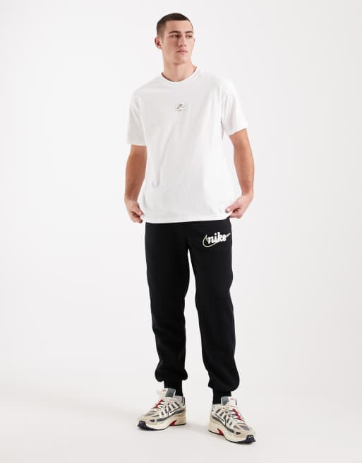 Nike – Vit t-shirt med hjärttryck baktill, 2 av 5