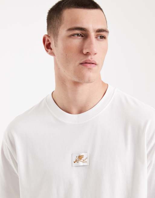 Nike – Vit t-shirt med hjärttryck baktill, 5 av 5