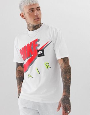Nike – Vit t-shirt med oversize-logga i neon
