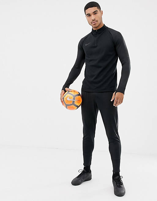 Observeer volleybal De Nike - Voetbal - Squad Drill - Sweater met halflange rits in zwart  894631-010 | ASOS