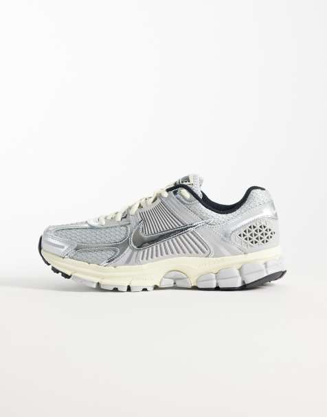 Nike - Vomero 5 - Baskets - Gris chromé et blanc - view 1
