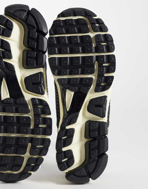 Nike – Vomero 5 – Czarno-szare buty sportowe, 4 z 5
