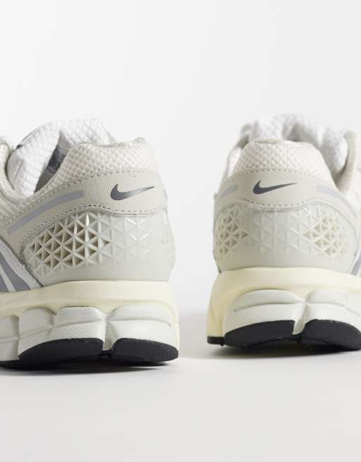 Nike - Vomero 5 - Hvide og lysegrå sneakers, 5 af 5