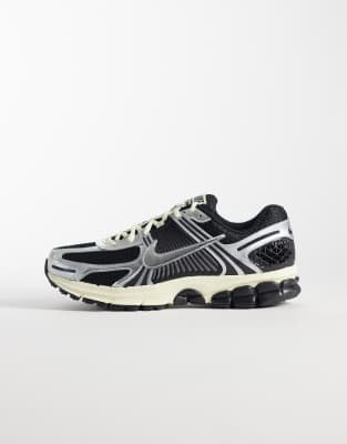  Vomero 5 trainers in chrome black and grey