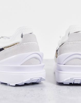 Chaussures Nike - Waffle One - Baskets basses avec logo virgule léopard - Blanc