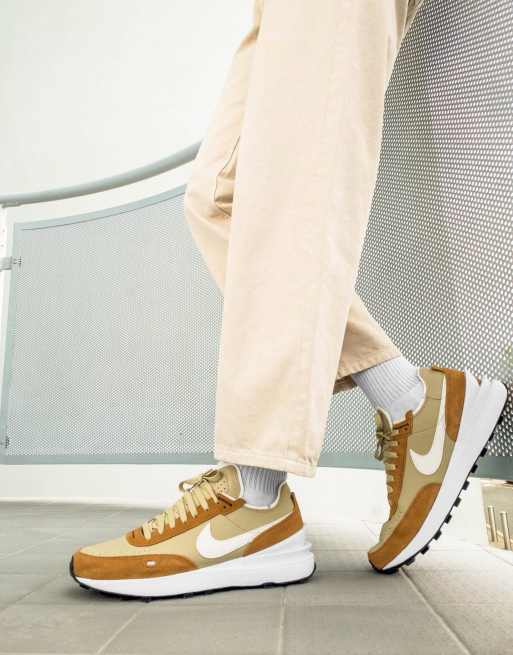 Nike tan hotsell leather sneakers