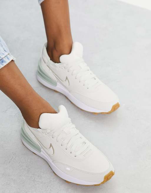 Nike - Waffle One SE - Hvide sneakers i imiteret lammeskind og læder, 4 af 4