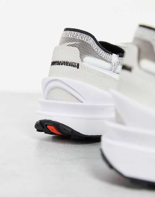 Nike – Waffle One – Vita och grå sneakers i mesh, 2 av 4