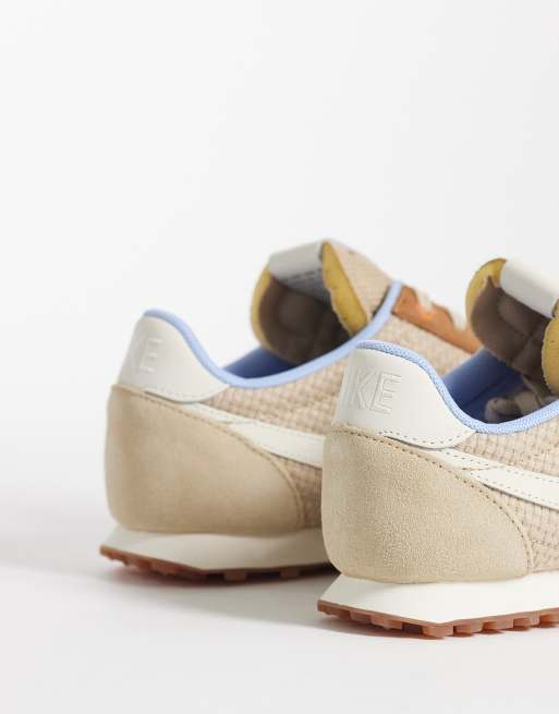 Nike Waffle Racer '26 sneakers in brown and beige, 2 of 5